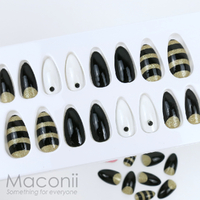 Nicole's Nails - Stiletto Queen Bee
