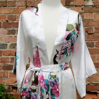 Kimono - Peacock White - Medium (M)