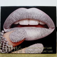 Caviar Luxe Smoulder Silver
