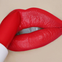 Lipstick - Hollywood Heartbreaker